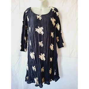 Westport 1962 M, Dark Blue Floral Embroidered crinkle midi dress